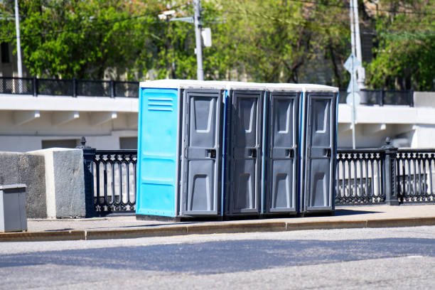 Best Portable toilet rental cost  in Marine City, MI